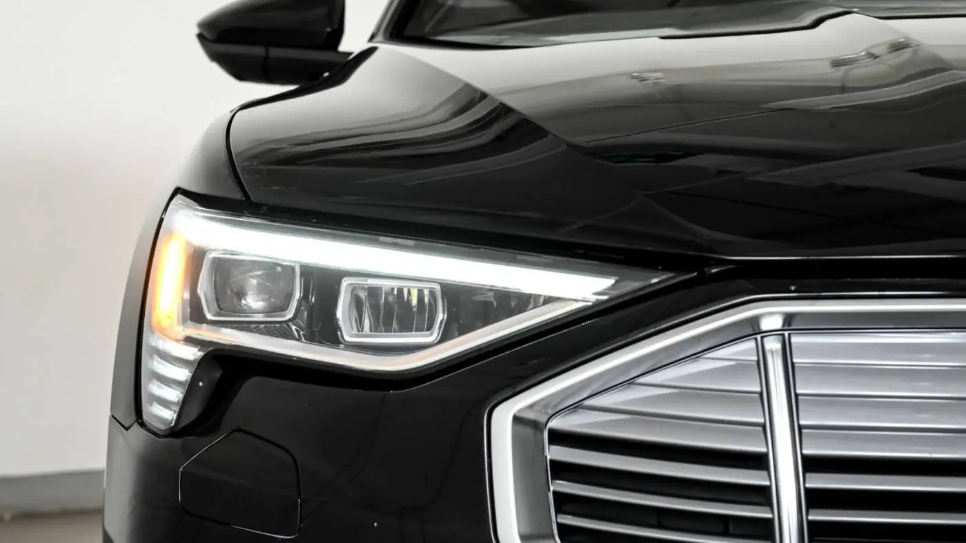 2019 Audi e-tron WA1VAAGE2KB025073