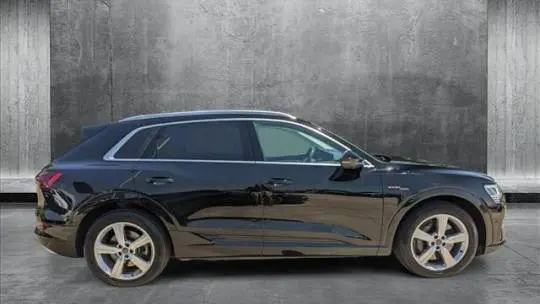 2019 Audi e-tron WA1VAAGEXKB012720