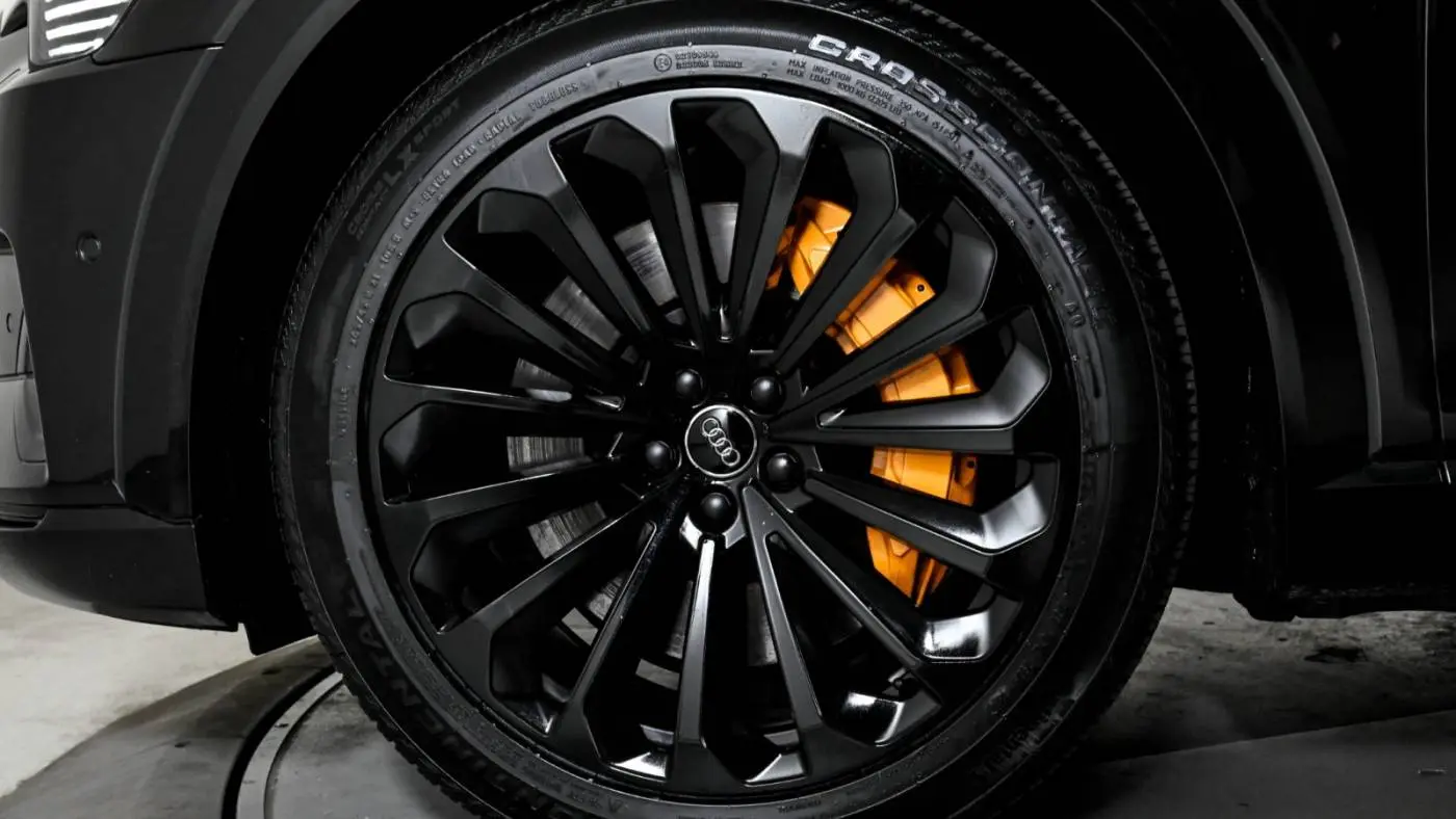 2019 Audi e-tron WA1VAAGE2KB025073