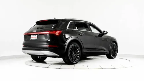 2019 Audi e-tron WA1VAAGE2KB025073