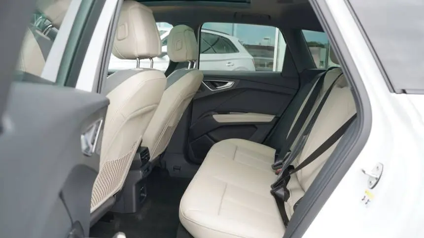 2025 Audi Q4 e-tron WA1MUBFZ4SP042358