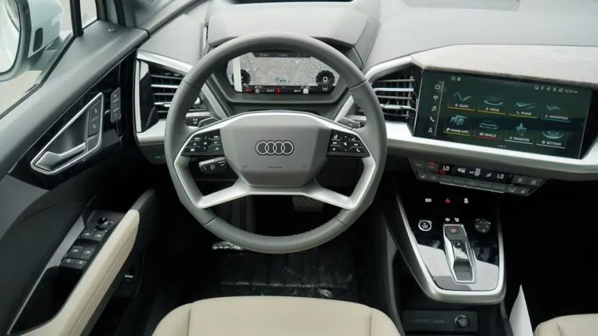 2025 Audi Q4 e-tron WA1MUBFZ4SP042358