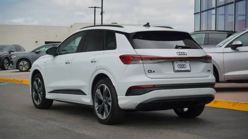 2025 Audi Q4 e-tron WA1MUBFZ4SP042358