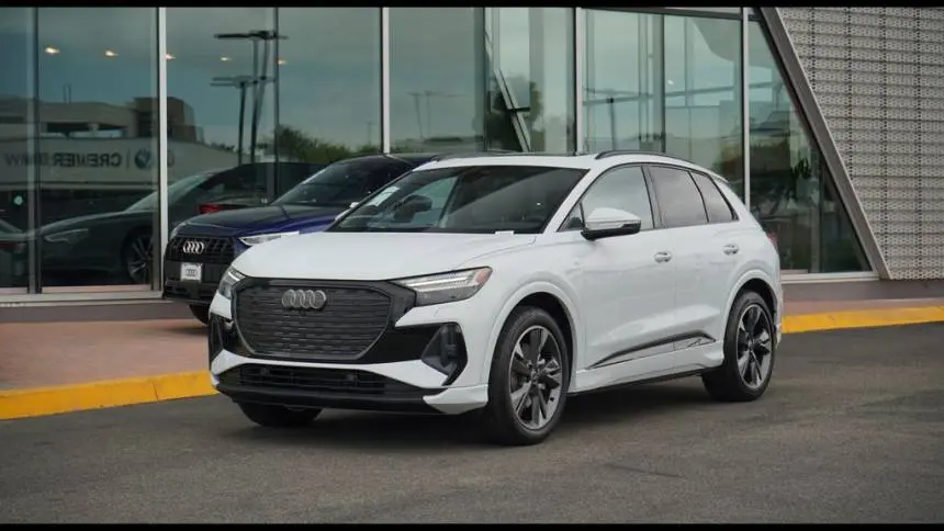 2025 Audi Q4 e-tron WA1MUBFZ4SP042358