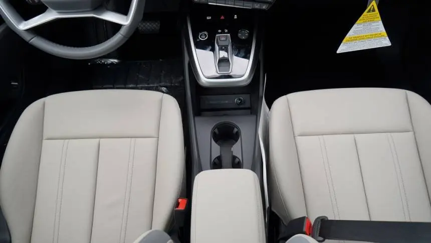 2025 Audi Q4 e-tron WA1MUBFZ4SP042358