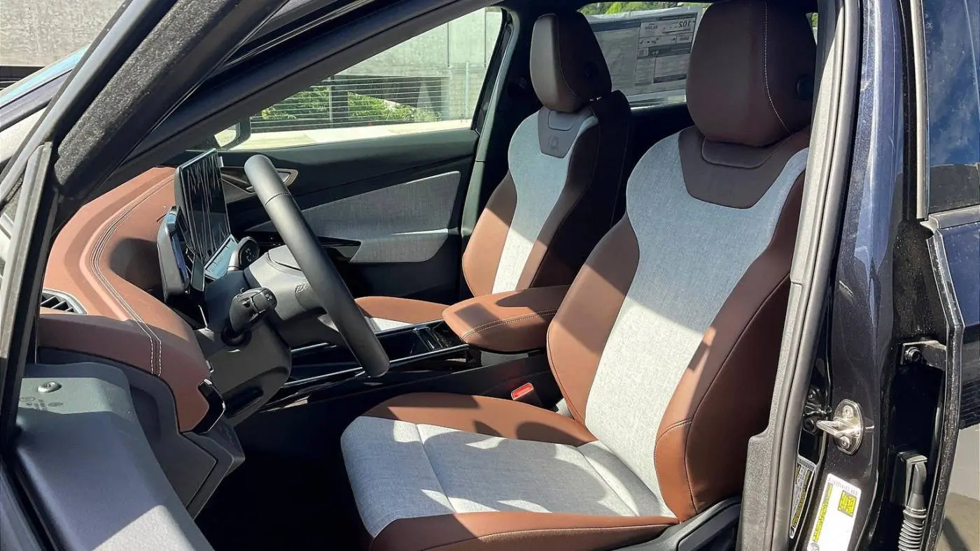 2025 Volkswagen ID.4 1V2DSPE85SC004158