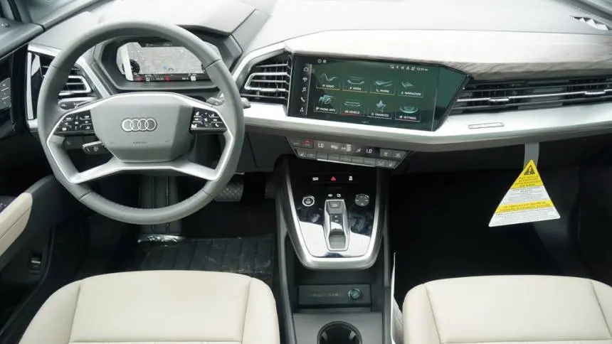 2025 Audi Q4 e-tron WA1MUBFZ4SP042358