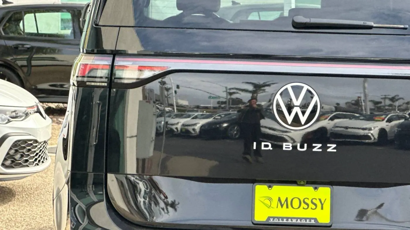 2025 Volkswagen ID.Buzz WVGAWVEB3SH019653