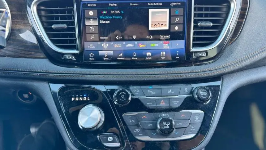 2021 Chrysler Pacifica 2C4RC1N71MR548451