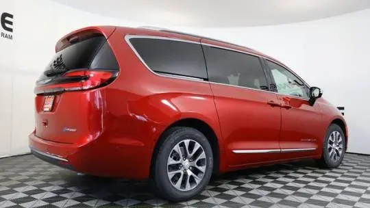 2025 Chrysler Pacifica 2C4RC1N71SR577932