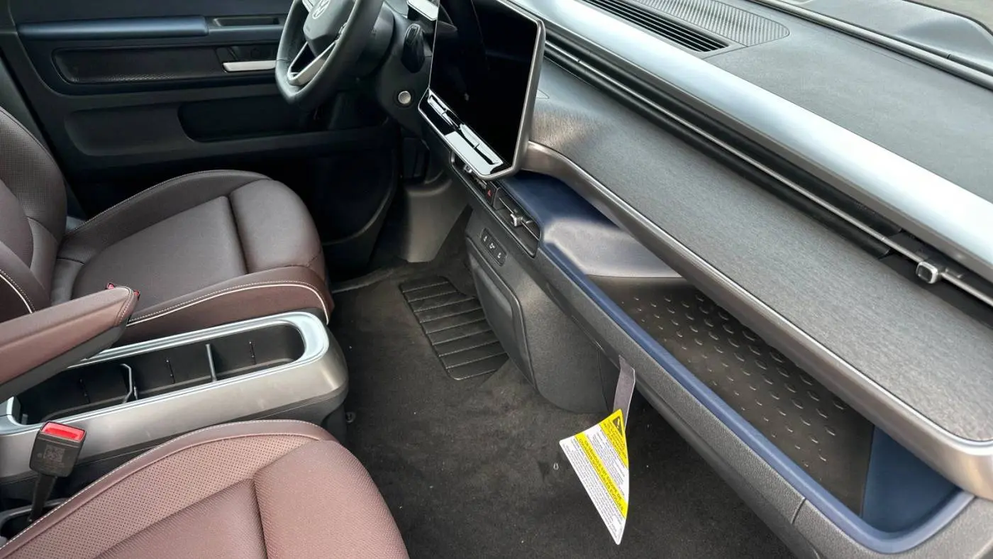 2025 Volkswagen ID.Buzz WVGAWVEB3SH019653
