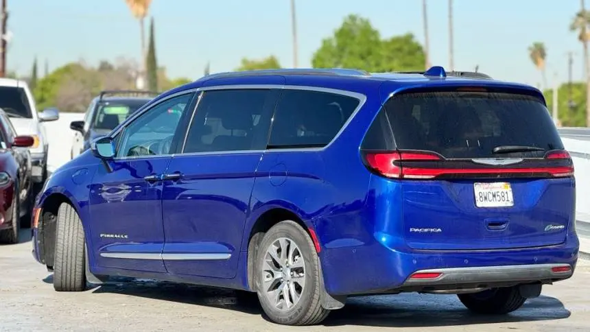 2021 Chrysler Pacifica 2C4RC1N71MR548451