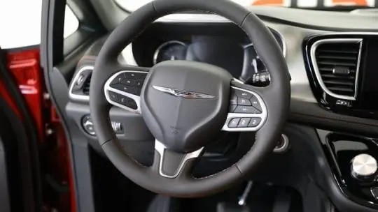 2025 Chrysler Pacifica 2C4RC1N71SR577932