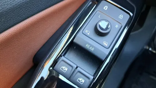 2021 Volkswagen ID.4 WVGUNPE24MP066565