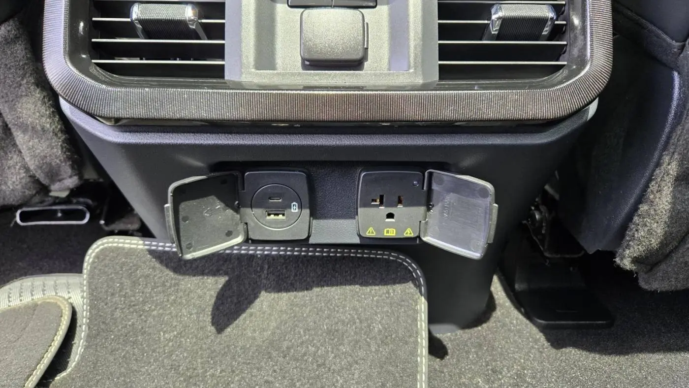 2022 Ford F-150 Lightning 1FT6W1EV2NWG10960