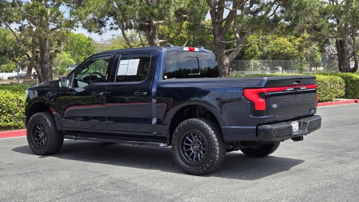 2022 Ford F-150 Lightning 1FT6W1EV2NWG10960