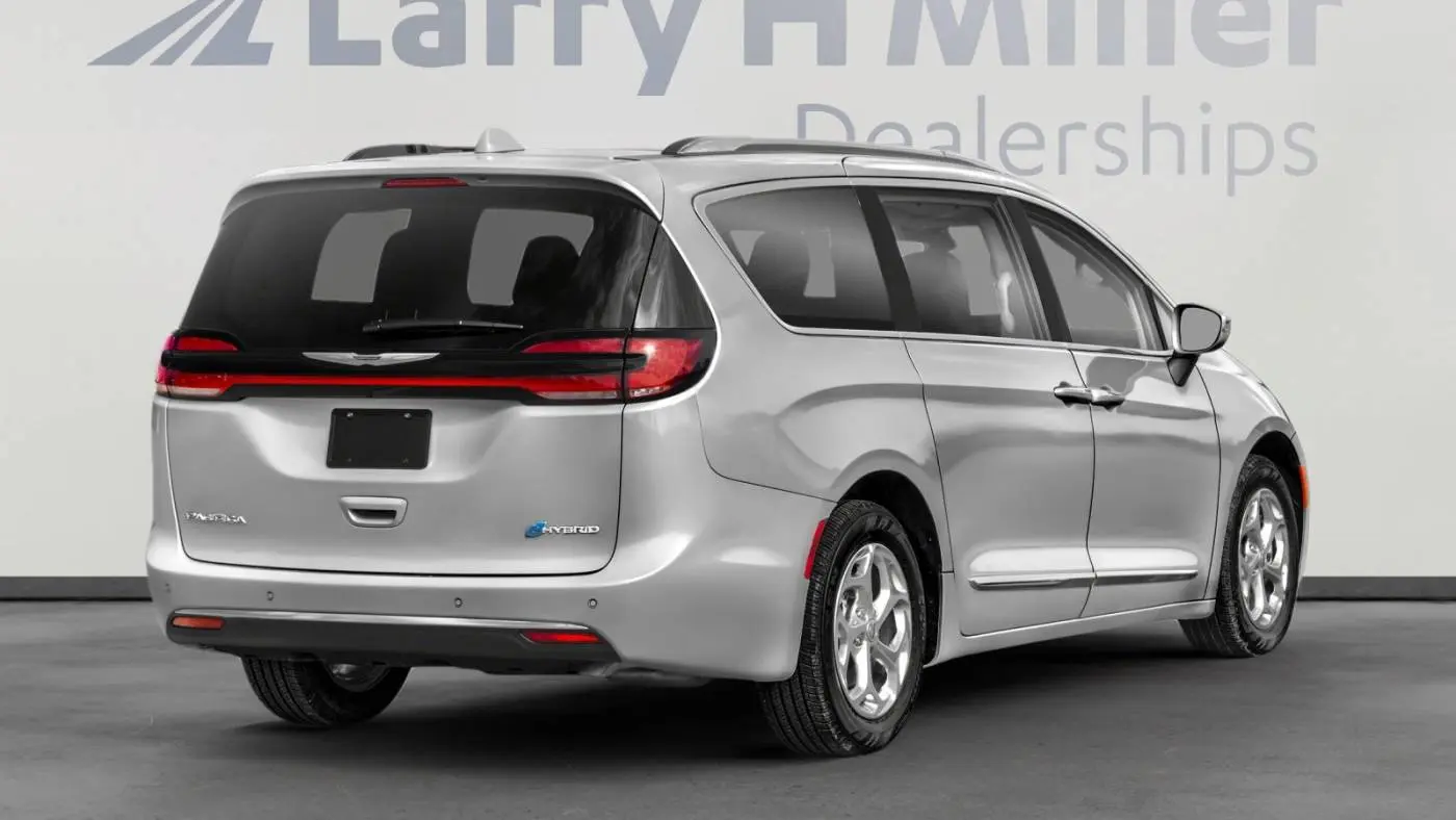 2022 Chrysler Pacifica 2C4RC1L75NR124212