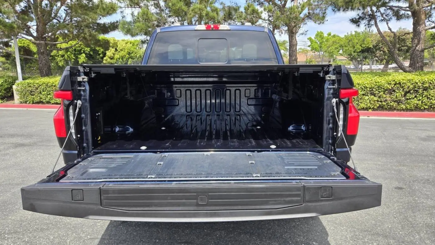 2022 Ford F-150 Lightning 1FT6W1EV2NWG10960