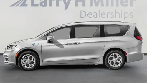 2022 Chrysler Pacifica 2C4RC1L75NR124212