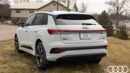 2025 Audi Q4 e-tron WA1LUBFZ3SP042508
