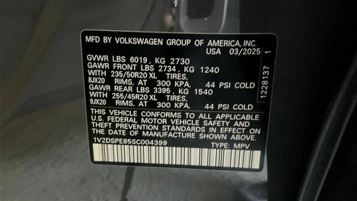 2025 Volkswagen ID.4 1V2DSPE85SC004399