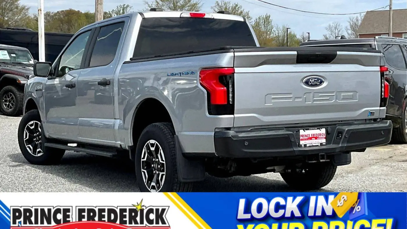 2022 Ford F-150 Lightning 1FTVW1EL8NWG02081