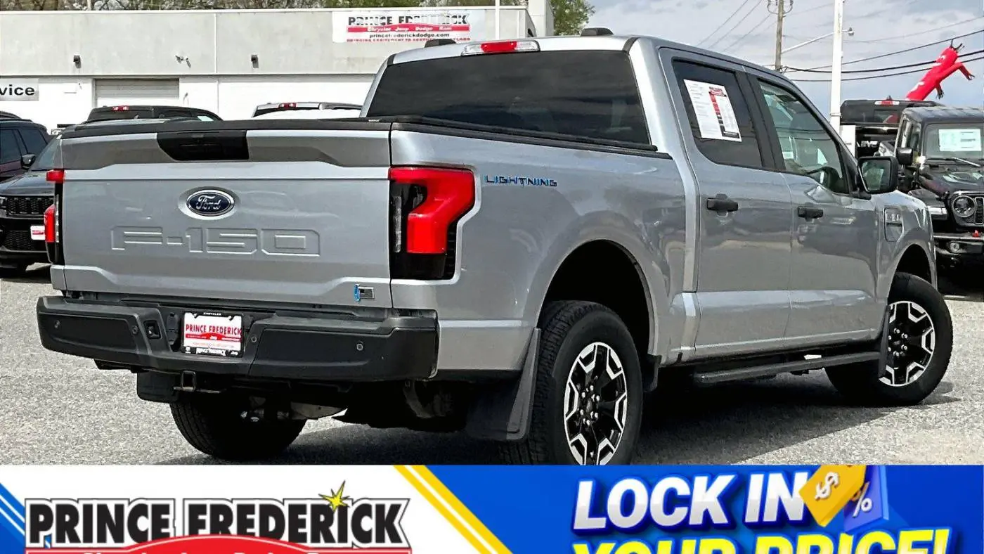 2022 Ford F-150 Lightning 1FTVW1EL8NWG02081