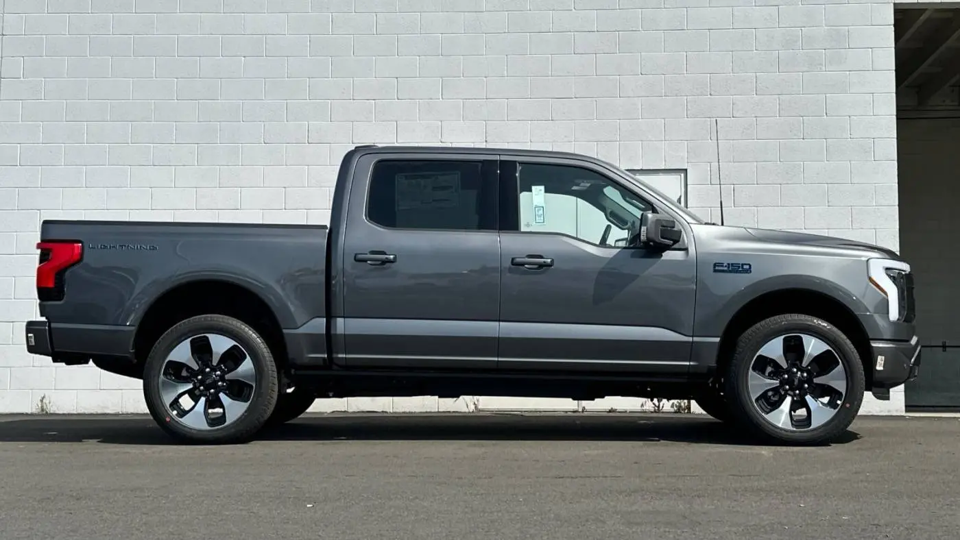 2025 Ford F-150 Lightning 1FT6W7L75SWG05139