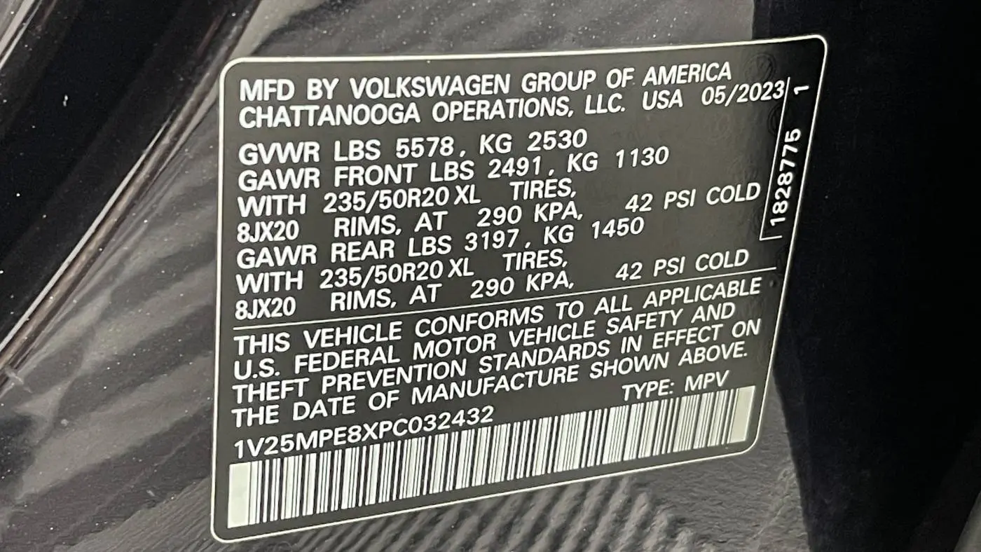 2023 Volkswagen ID.4 1V25MPE8XPC032432
