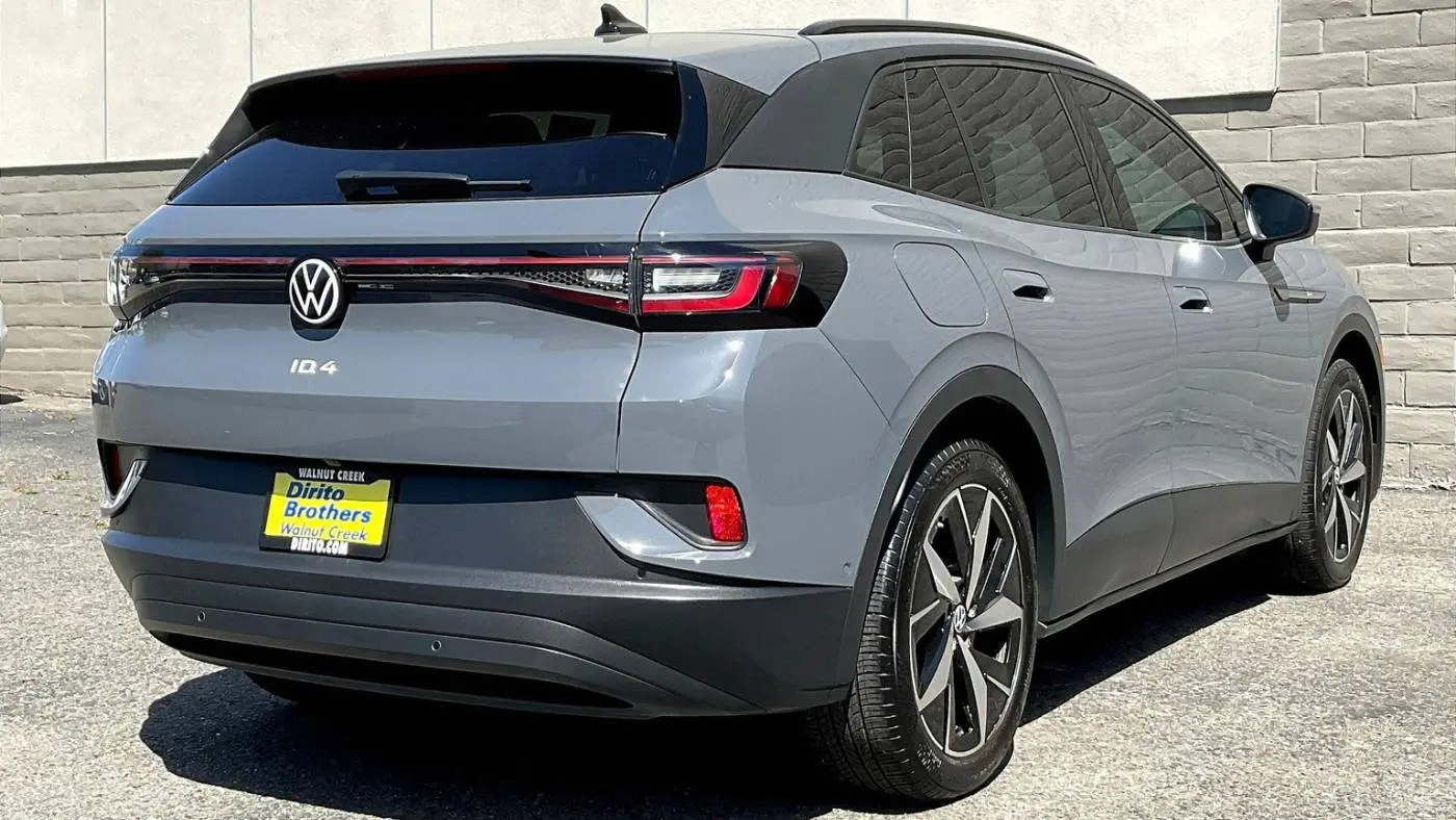 2023 Volkswagen ID.4 1V25MPE81PC018113