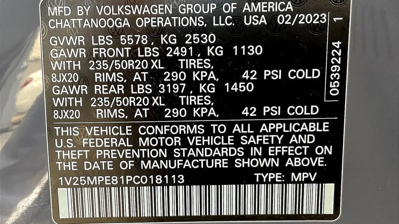 2023 Volkswagen ID.4 1V25MPE81PC018113
