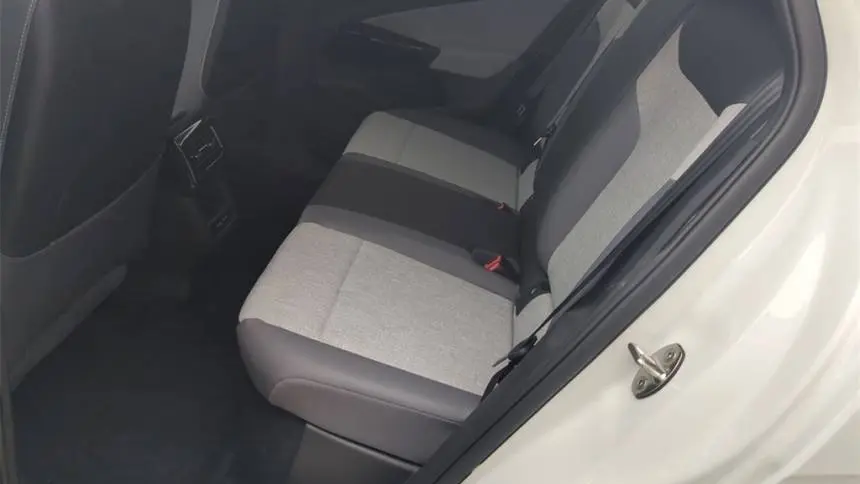 2025 Volkswagen ID.4 1V2DSPE84SC002658