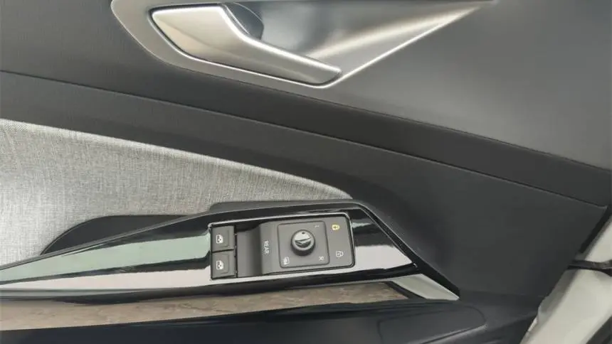 2025 Volkswagen ID.4 1V2DSPE84SC002658