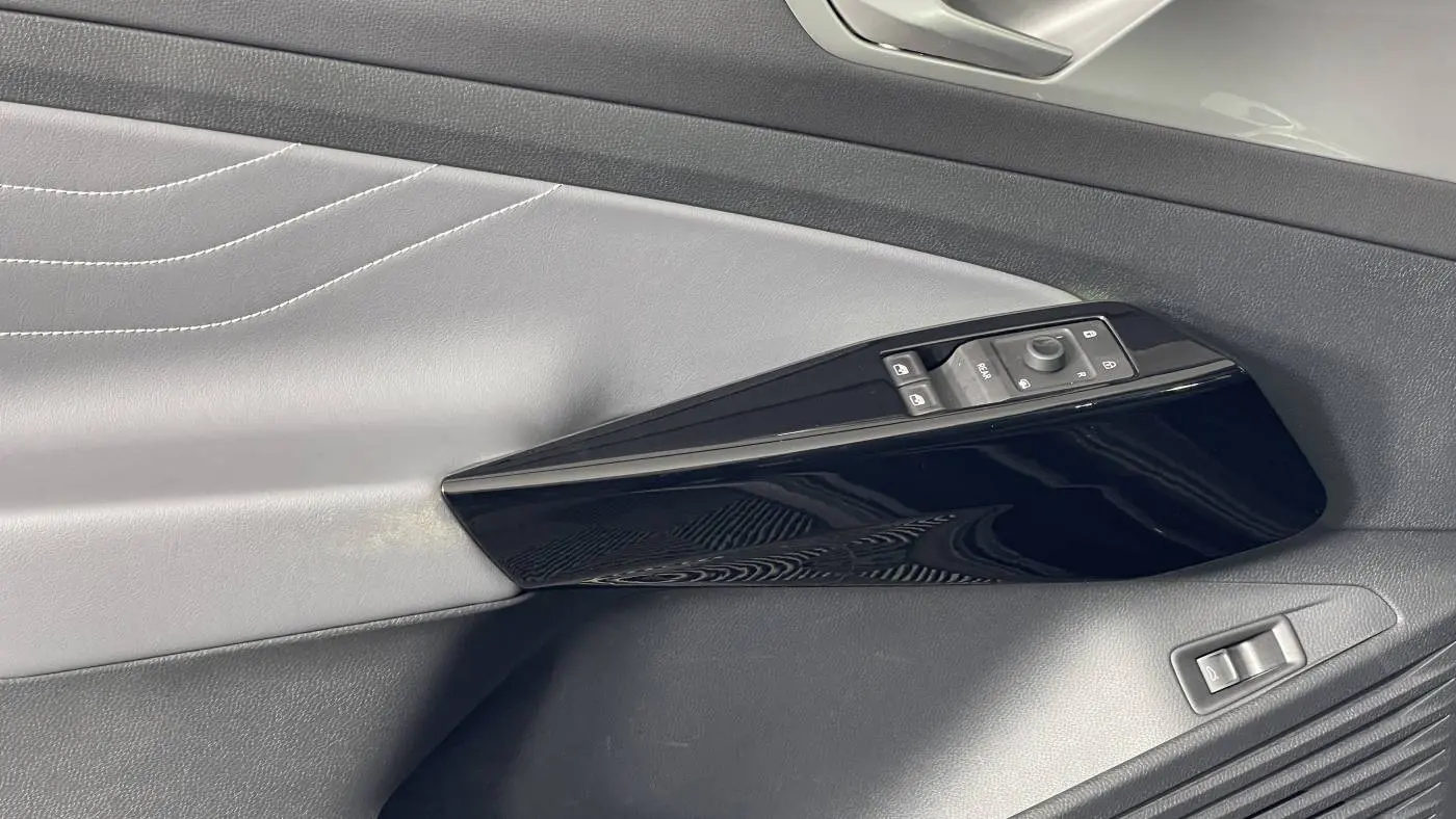 2023 Volkswagen ID.4 1V25MPE8XPC032432