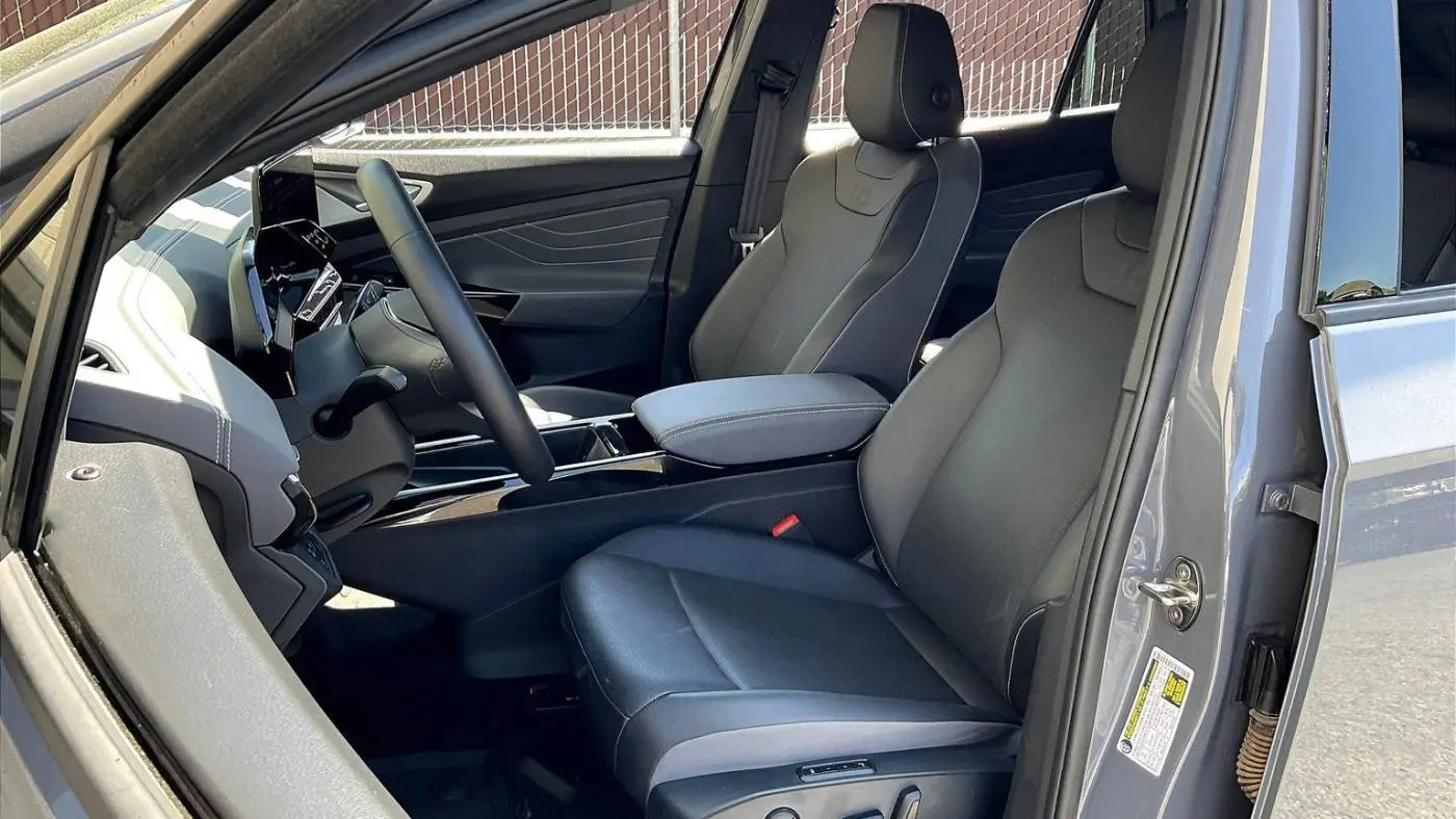 2023 Volkswagen ID.4 1V25MPE81PC018113