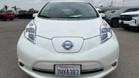 2015 Nissan LEAF - Images - 2