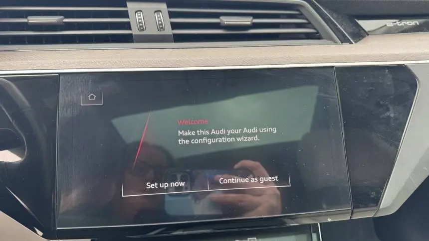 2022 Audi e-tron WA1LAAGE6NB006439