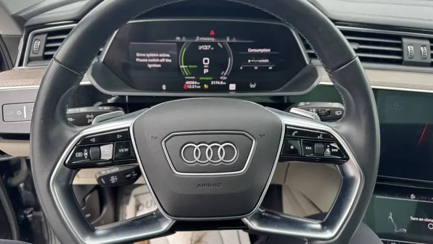 2022 Audi e-tron WA1LAAGE6NB006439