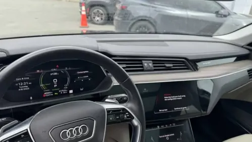 2022 Audi e-tron WA1LAAGE6NB006439