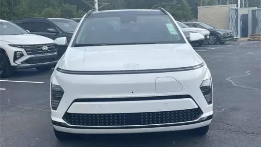 2025 Hyundai Kona Electric KM8HE3A63SU029055