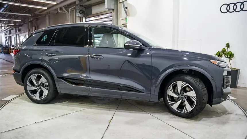 2025 Audi Q6 e-tron WA124BGF8SA030745