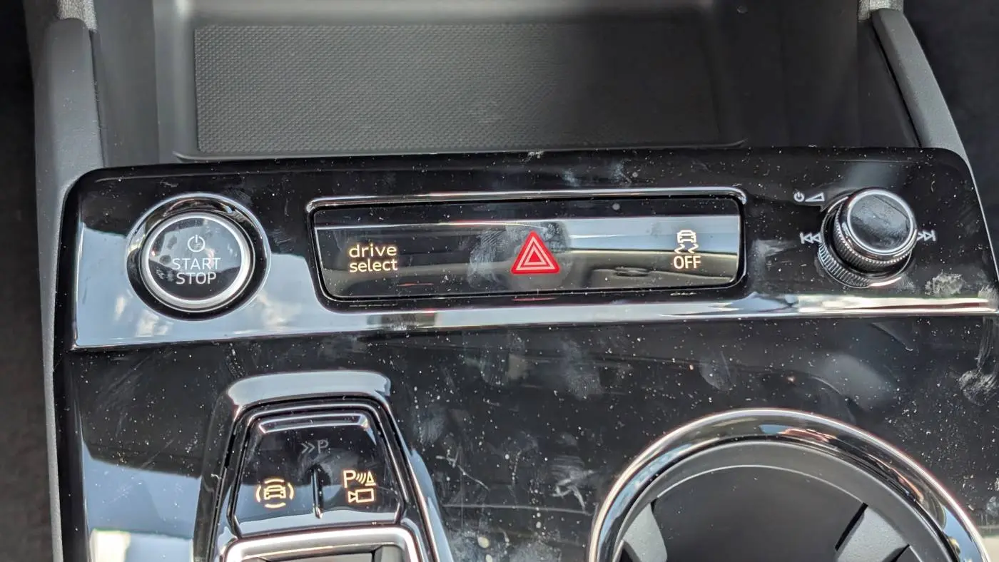 2025 Audi Q6 e-tron WA124BGF0SA034644