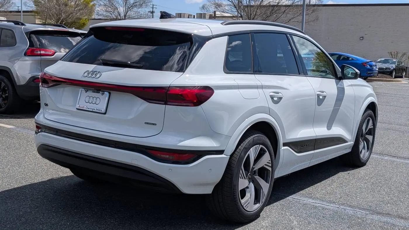 2025 Audi Q6 e-tron WA124BGF0SA034644