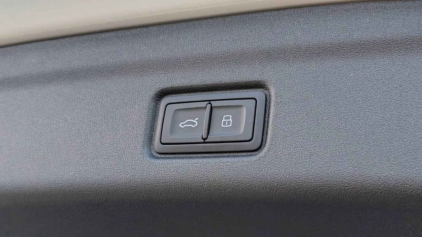 2025 Audi Q6 e-tron WA124BGF0SA034644