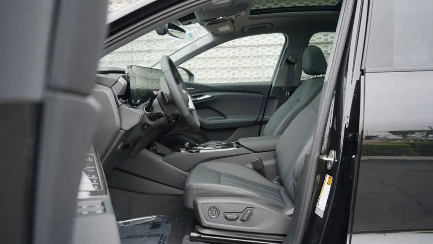 2025 Audi Q6 e-tron WA122BGF4SA027217