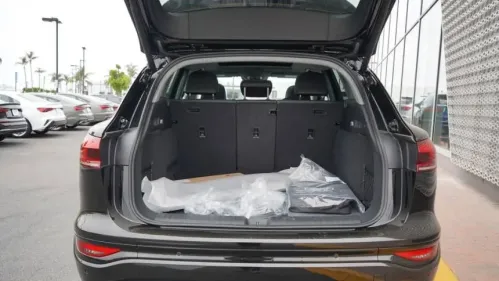 2025 Audi Q6 e-tron WA122BGF4SA027217