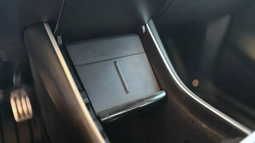2020 Tesla Model Y 5YJYGDEEXLF021339