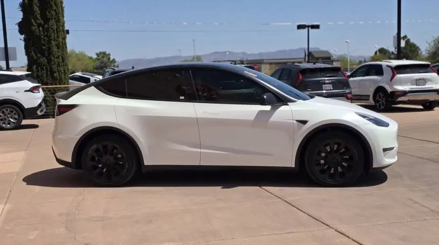 2020 Tesla Model Y 5YJYGDEEXLF021339