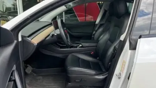 2020 Tesla Model Y 5YJYGDEE7LF032962