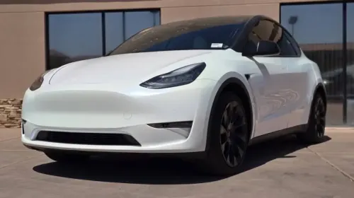 2020 Tesla Model Y 5YJYGDEEXLF021339